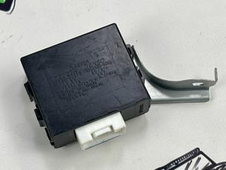 Запчасть реле поворотников toyota Sequoia 2010г [152]