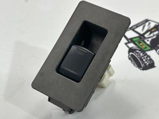 Кнопка стеклоподъемника задняя левая Infiniti QX56 2004г [149]