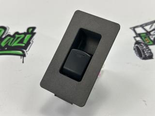 Кнопка стеклоподъемника задняя левая Infiniti QX56 2006г [140]