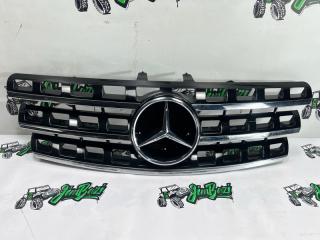 Запчасть решетка радиатора Mercedes Benz ML63AMG 2008г [175]
