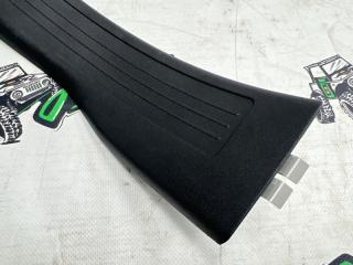 Порожек пластиковый задний правый ML63AMG 2008г [175] W164 M156E63