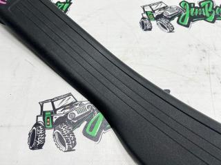 Порожек пластиковый задний правый Mercedes Benz ML63AMG W164 M156E63