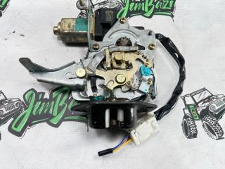 Замок двери багажника Infiniti QX56 2004г [180]