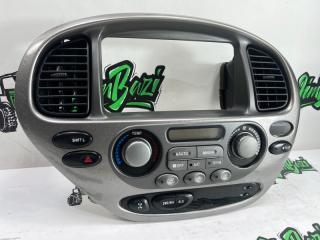 Консоль магнитофона Toyota Sequoia 2004г [167]