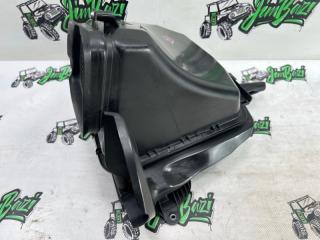 Запчасть воздухозаборник Mercedes Benz ML63AMG 2008г [175]