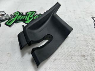Уголок жабо правый Suzuki Jimny 2012г+