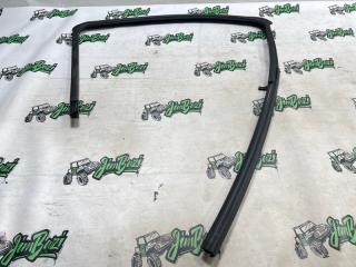 Уплотнительная резинка стекла задняя правая Toyota Tundra 2008г [176]