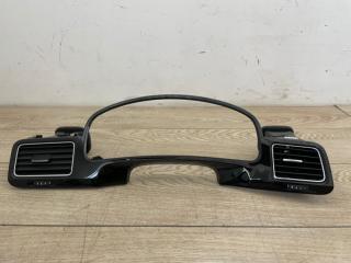 Накладка приборной панели VW Touareg 2 2010-2018