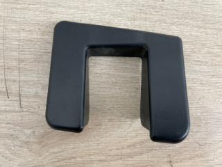 Запчасть накладка правая Porsche Cayenne V8 Turbo 2012