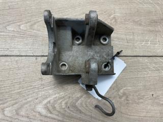 Запчасть кронштейн гидроусилителя Audi A8 1998-2002