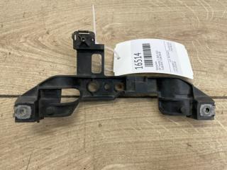 Запчасть кронштейн VW Touareg 2003-2010