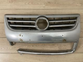 Решетка радиатора без значка VW Touareg GP 2007-2010