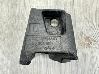 Запчасть шумоизоляция Audi Q7 2007-2015