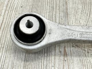 Рычаг подвески верхний передний правый Q7 2015- 4M