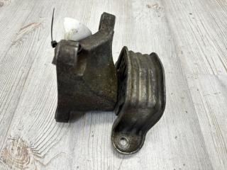 Опора КПП левая VW Transporter T5 2003-2007