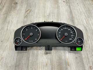 Щиток приборов VW Touareg NF 2013
