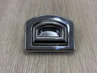 Запчасть такелажная петля багажного отсека VW Touareg NF 2013