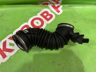 Запчасть патрубок воздушного фильтра Toyota Avensis 2003