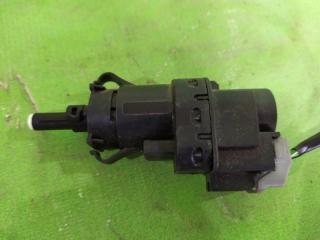 Запчасть датчик включения стопсигнала Ford Focus 2009