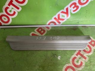 Запчасть накладка на порог (внутренняя) передняя правая Kia Ceed 2007-2012