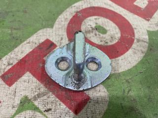 Запчасть ответная часть замка багажника Kia Ceed 2010