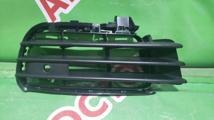 Решетка в бампер правая Volkswagen Touareg 2010-2015 новая Решетка в бампер правая Volkswagen Touareg 2010-2015