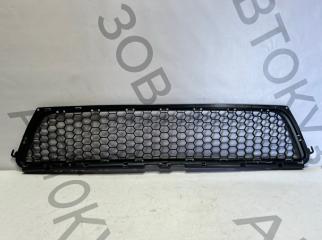 Запчасть решетка в бампер центральная Renault Sandero 2008-2014