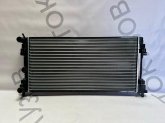 Запчасть радиатор охлаждения Volkswagen Polo 2011-