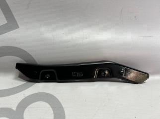 Запчасть кронштейн переднего бампера правый Skoda Octavia 2013-2017