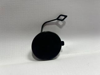 Запчасть заглушка бампера переднего правая Volkswagen Touareg 2010-2015