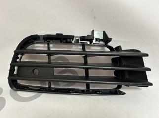 Решетка в бампер правая Volkswagen Touareg 2010-2015