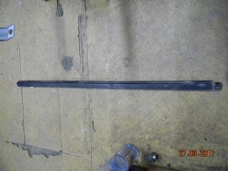 Запчасть накладка стекла передняя правая Nissan Almera Classic 2006-