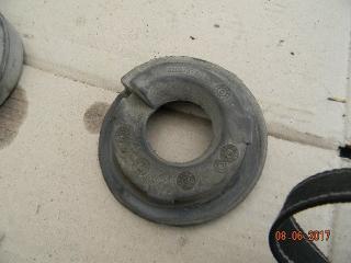 Опора пружины задняя Renault Logan 2007