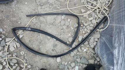 Фото запчасти уплотнитель стекла двери задний правый SsangYong Kyron 2005 Б/У запчасть Запчасть уплотнитель стекла двери задний правый SsangYong Kyron 2005