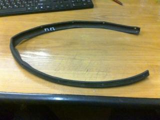 Запчасть уплотнитель двери передний правый Renault Megane 3 2009-2016