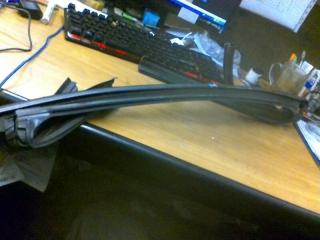 Уплотнитель стекла двери задний левый Chery M11 2011