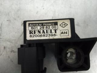 Запчасть датчик air bag Renault Megane 2 2008