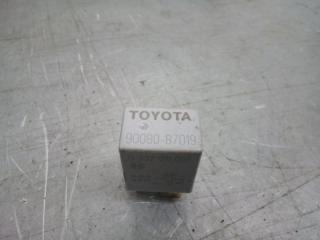 Реле Toyota Avensis 2 2003-2008