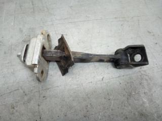 Фото запчасти ограничитель двери задний Skoda Octavia 2004-2013 Б/У запчасть Запчасть ограничитель двери задний Skoda Octavia 2004-2013