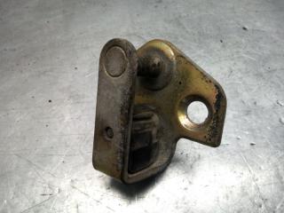 Ответная часть замка двери правая Ford Mondeo 3 2000-2007