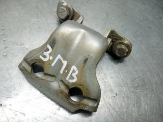 Запчасть петля двери задняя правая Mitsubishi Carisma 2003