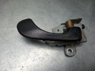Запчасть ручка внутренняя правая Mitsubishi Carisma 2003