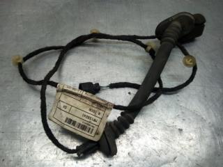 Запчасть проводка задняя правая Mitsubishi Carisma 2003