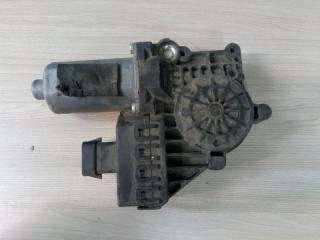 Моторчик стеклоподъемника передний правый Opel Astra H 2004-2015