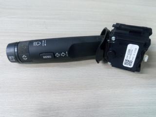 Переключатель поворотов подрулевой Opel Astra J 2010-2017