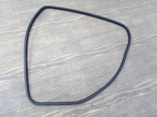 Фото запчасти уплотнитель двери задний левый Volvo S60 2007 Б/У запчасть Запчасть уплотнитель двери задний левый Volvo S60 2007