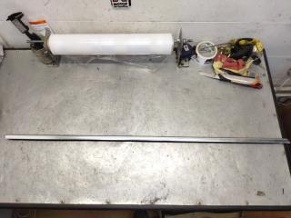 Запчасть накладка стекла передняя правая Opel Insignia 2010