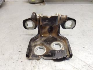 Запчасть петля двери Renault Duster 2013