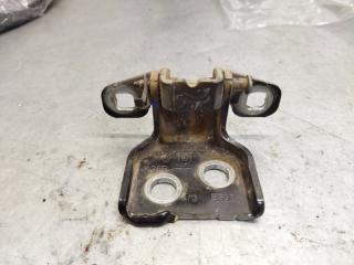 Запчасть петля двери Renault Duster 2013