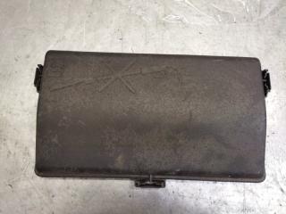 Крышка блока предохранителей Opel Insignia 2010